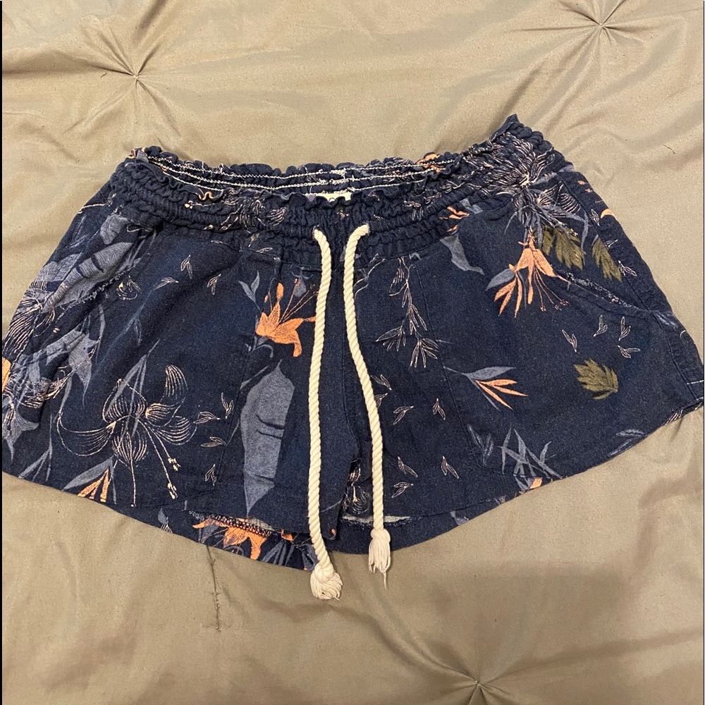 WOMENS ROXY BEACH SHORTS